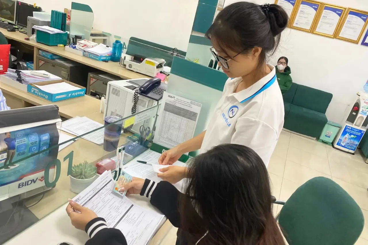 mở stk tại quầy giao dịch ngân hàng